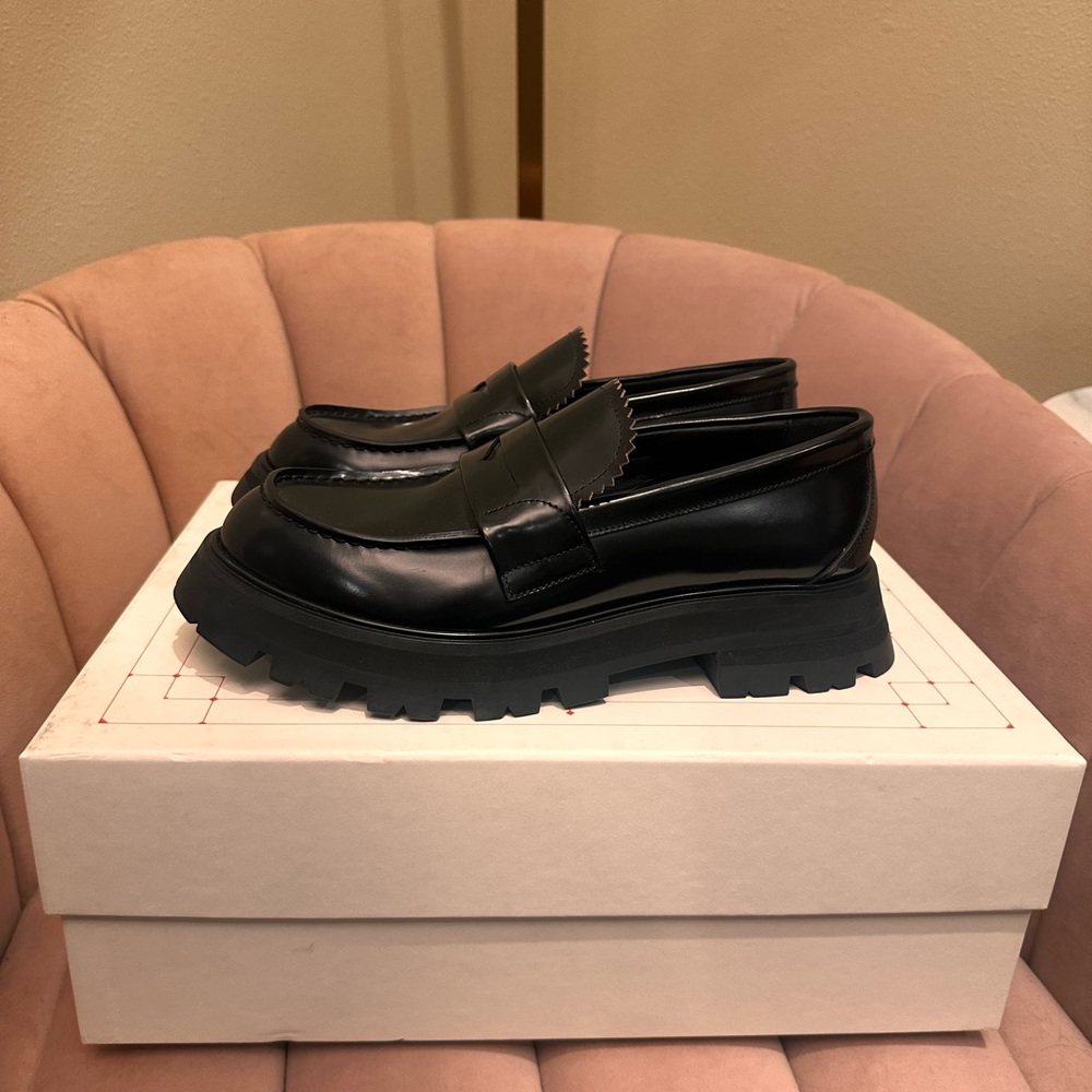Alexander McQueen black loafers Size 8.5